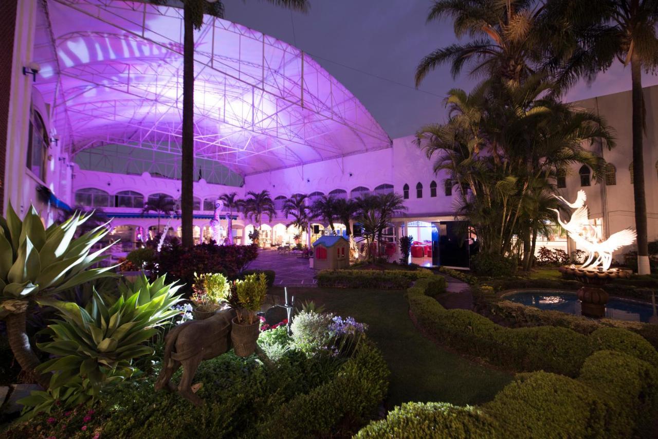 Villa Bejar Cuernavaca Bagian luar foto