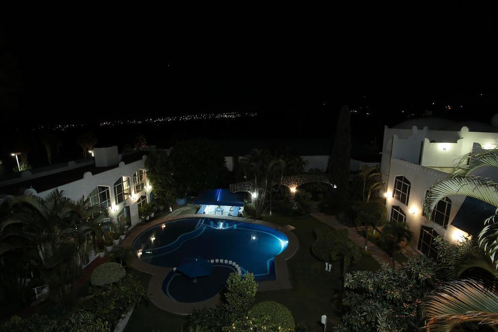 Villa Bejar Cuernavaca Bagian luar foto